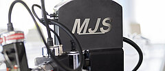 Das Bild zeigt ein MJS-Trainingsgerät.